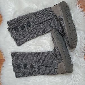 UGG Cardy size 7